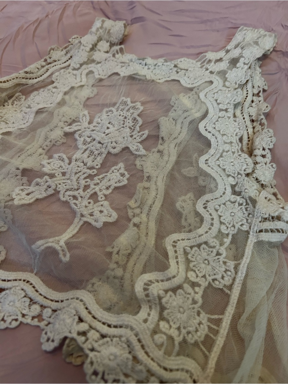 Pinky Cream Crochet Lace Overlay Vest. Size L - Picture 6 of 6